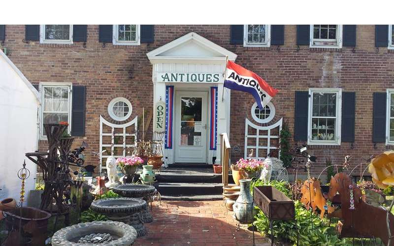 Go Shopping at Glenwood Manor Antiques In Queensbury NY Minutes from
