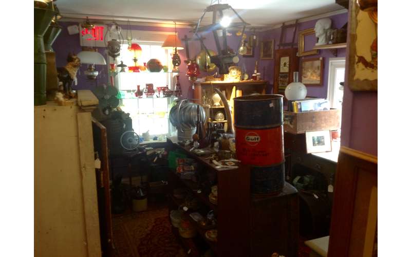 Go Shopping at Glenwood Manor Antiques In Queensbury NY Minutes from