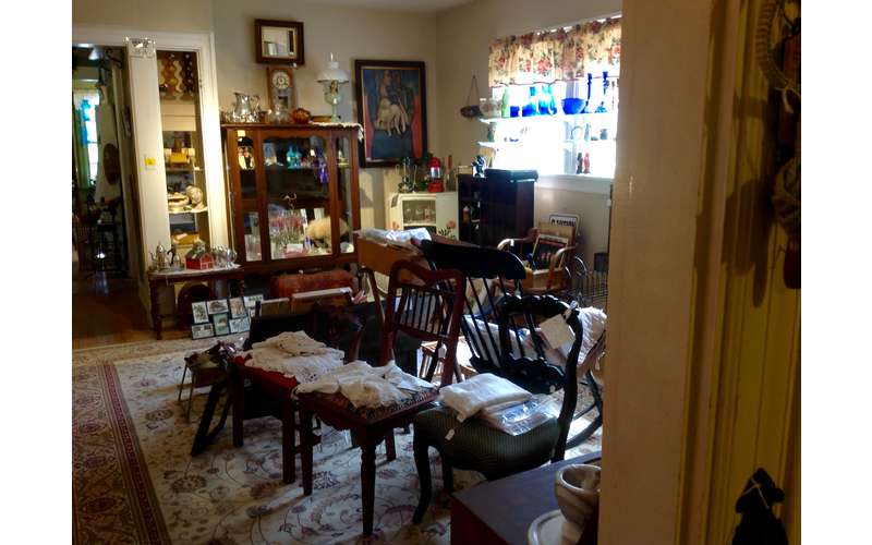 Go Shopping at Glenwood Manor Antiques In Queensbury NY Minutes from