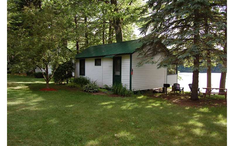 Elms Waterfront Cottages & Lodge in Lake Luzerne, NY PetFriendly