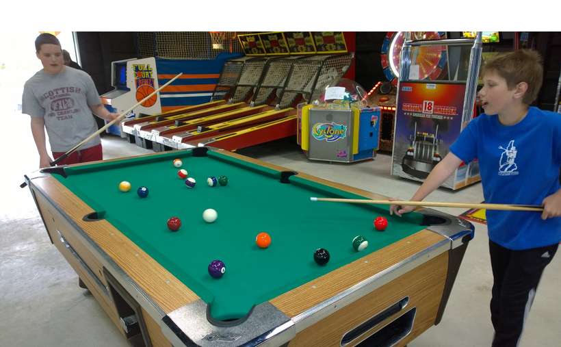 place for kids to play pool or billiards near me