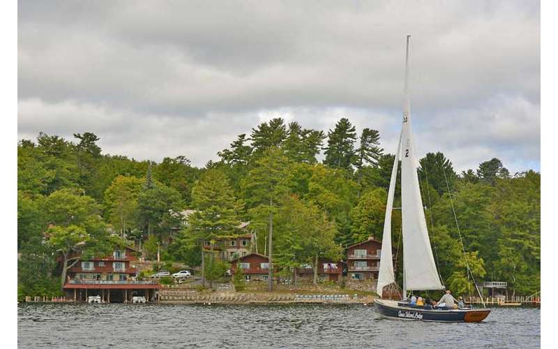 Canoe Island Lodge Lakeside Lodging in Lake NY
