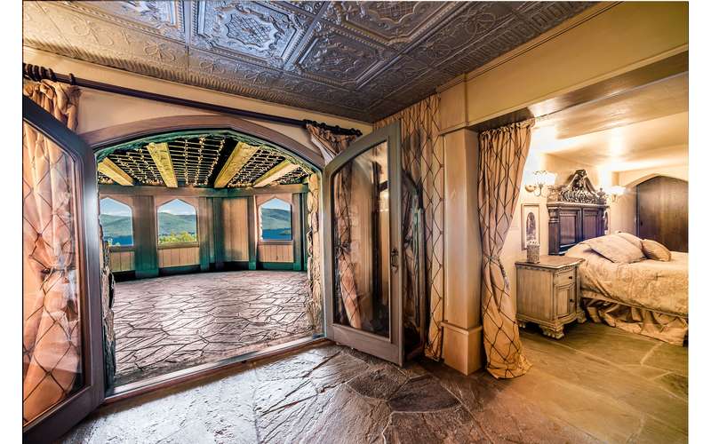 Rent Highlands Castle in Bolton Landing NY Minutes from Lake NY