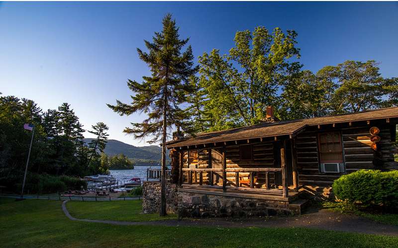log cabin resorts