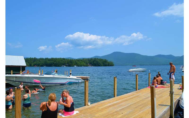 Blue Water Manor Lakefront Hotel in Bolton Landing (Close to Lake