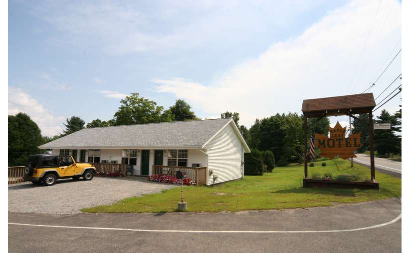 Lodging & in the Heart of the Adirondacks Maple Leaf