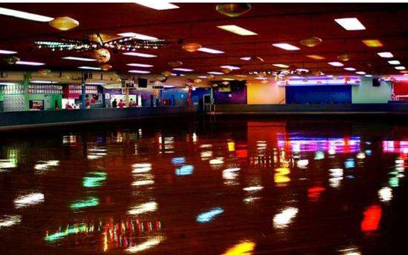Info & Reviews of Rollarama Skating Center