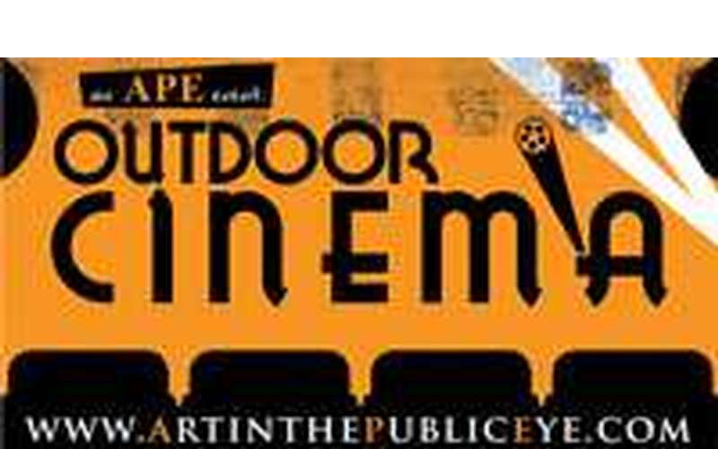 Outdoor Cinema: Mona Lisa Smile (1)