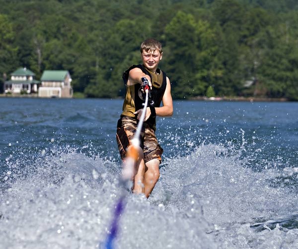 Kid waterskiing on Lake George