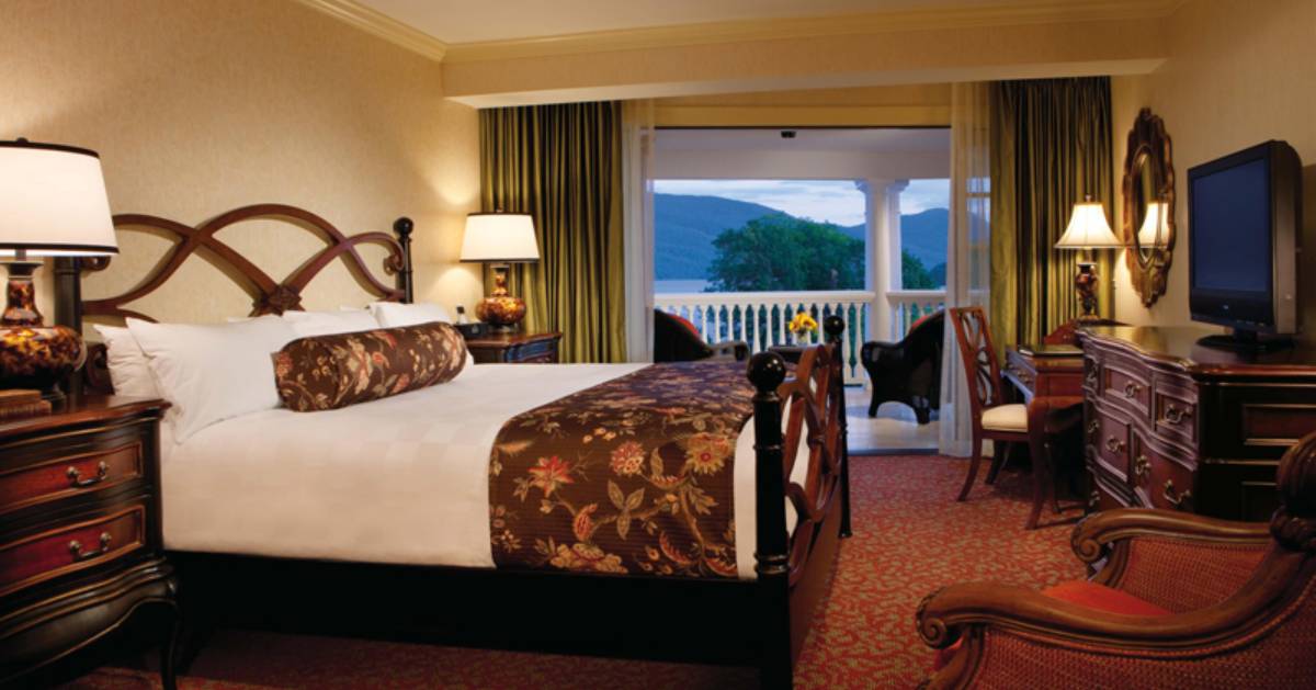 luxury looking hotel room