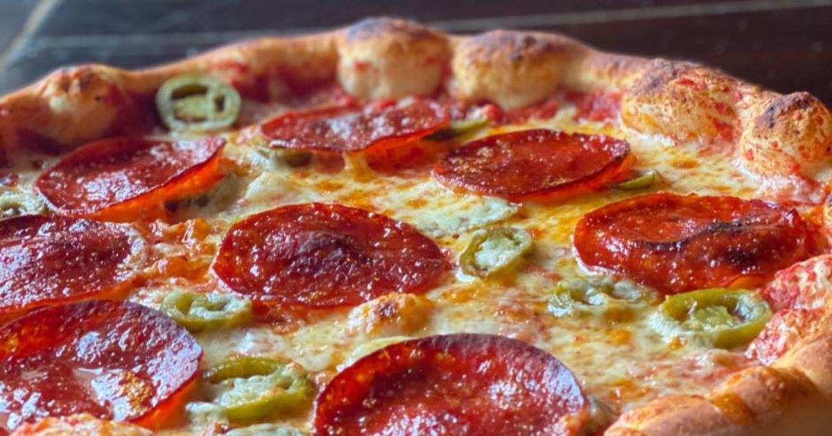 closeup of pepperoni pizza