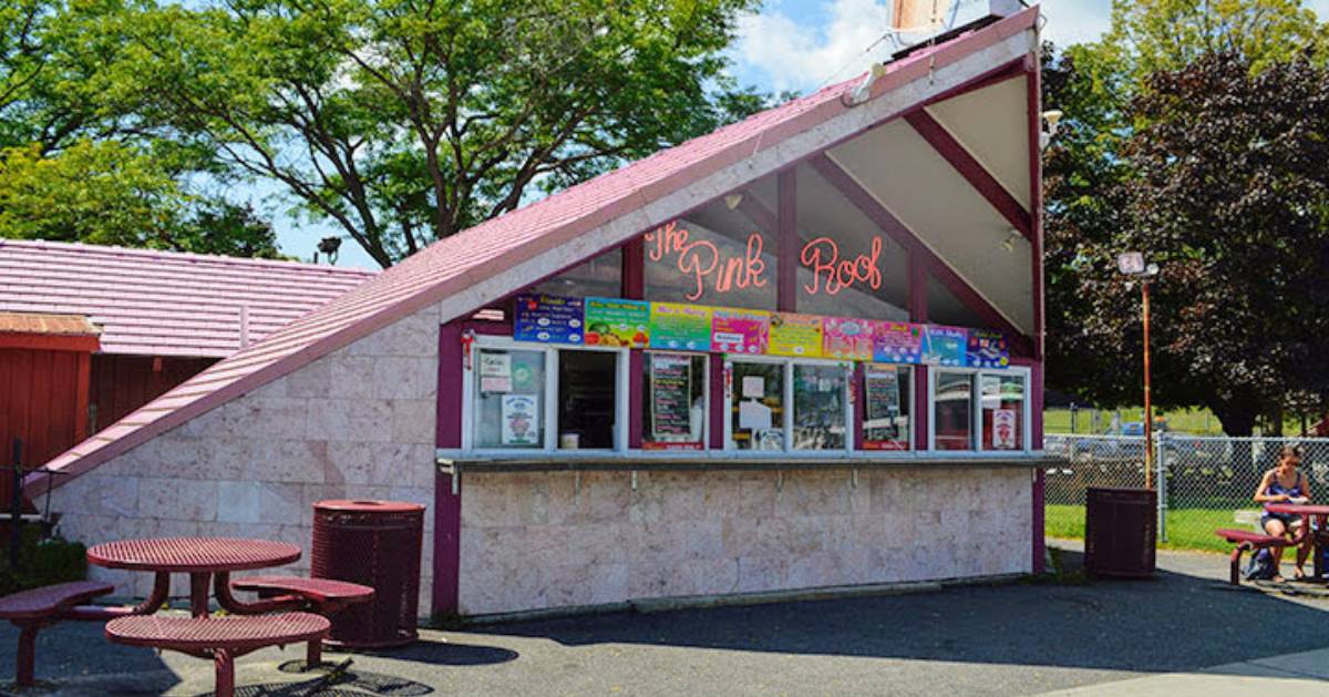 outside of Pink Roof ice cream shop