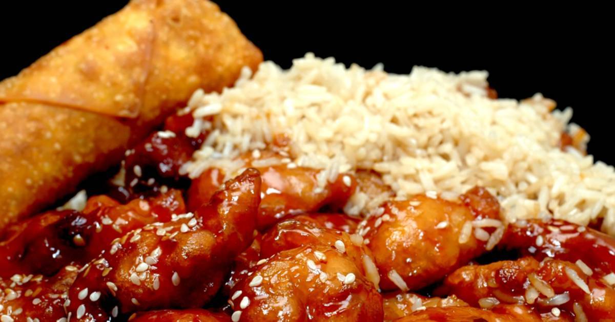 sesame chicken, rice, and egg roll