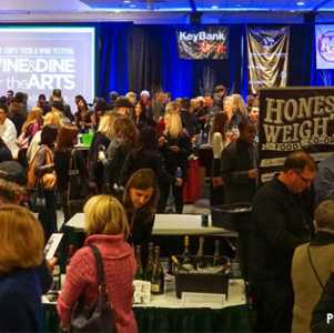 crowd at an indoor chef and food festival event
