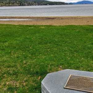 Radeau warship stone monument