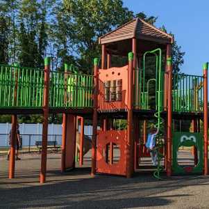 playground at hovey pond park