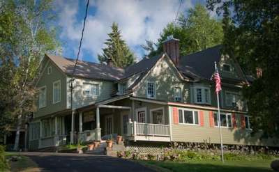 Spacious Lodging In Saratoga Find Charming Saratoga Vacation