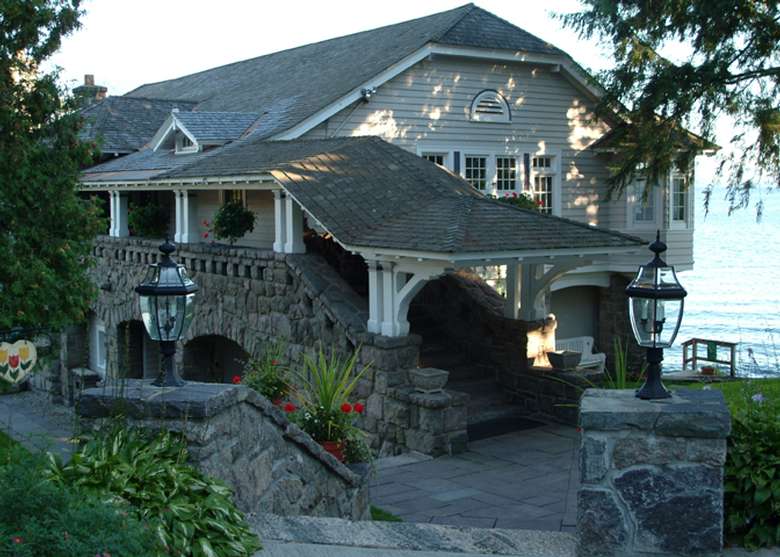 a view of part of the bed and breakfast from the outside