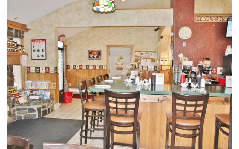 Papa's Diner in Queensbury, NY A Family Restaurant Offering