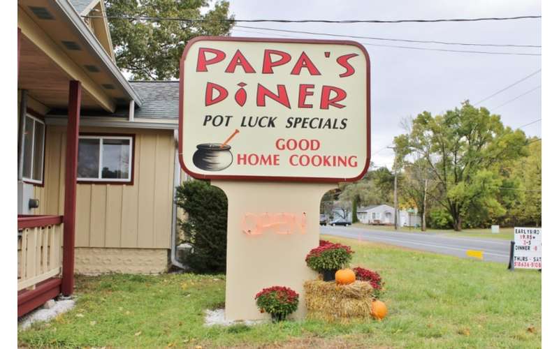 Papa's Diner in Queensbury, NY A Family Restaurant Offering