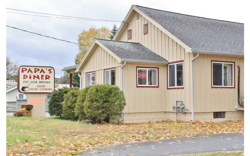 Papa's Diner in Queensbury, NY A Family Restaurant Offering