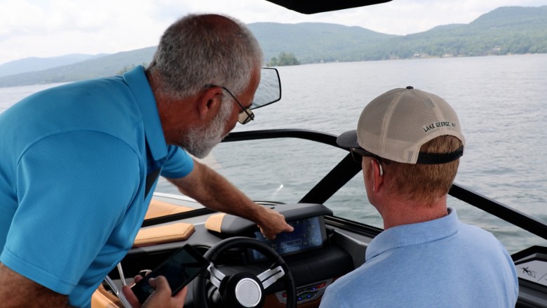 Demo On a Nautique Wake Boat