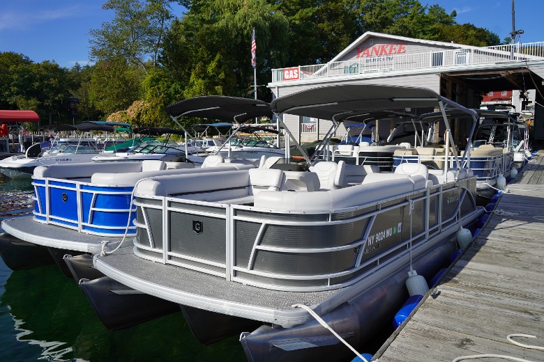 Yankee Boat Marina on Lake George Pontoons for Rent