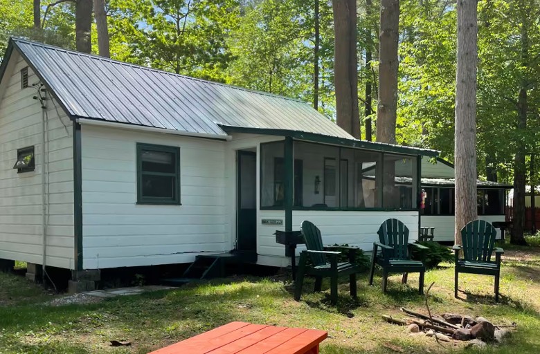 Our cottages have private picnic tables, BBQ's and campfires