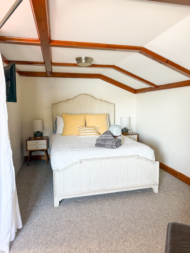Second floor bedroom with 2 double beds