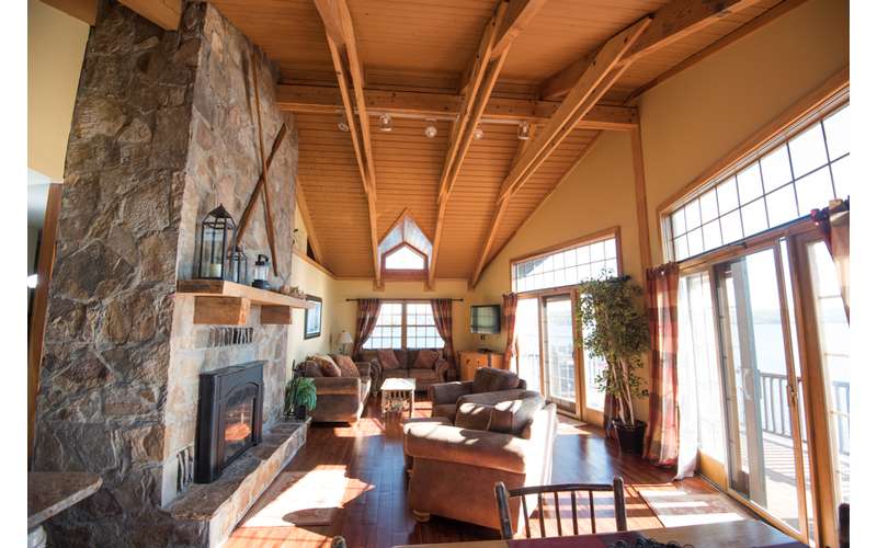 Dockside Landing Marina Lake Boat, SUP, Kayak & Canoe rentals