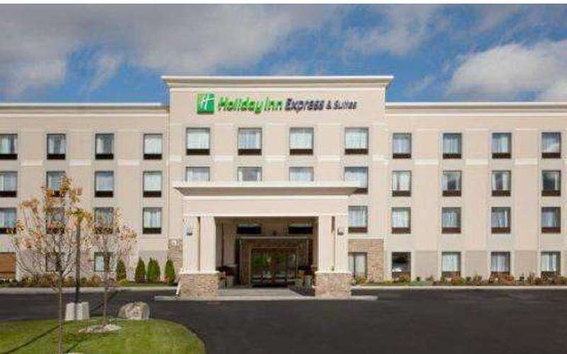 Holiday Inn Express Malone, NY