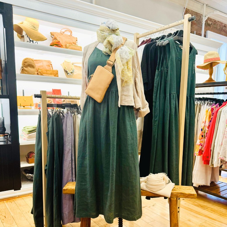 Everyday comfortable outfits that make looking and feeling good effortless, no matter where your day takes you.