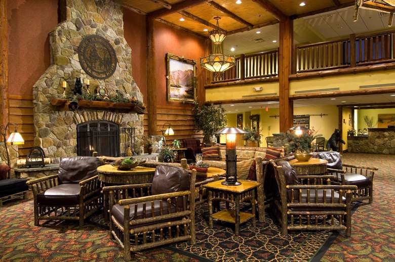 main lobby at six flags great escape lodge
