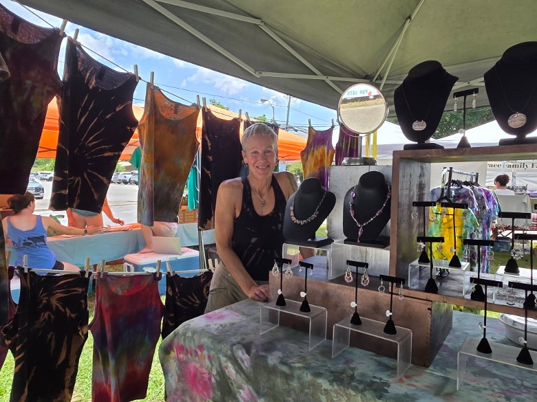 Beautiful jewelry & Tie Dye
