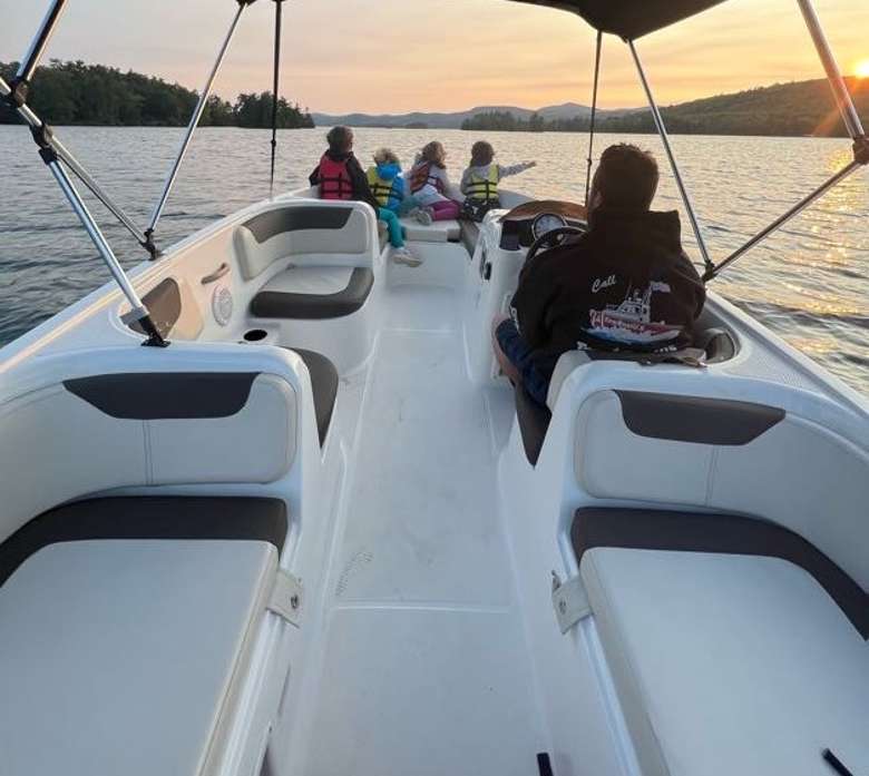 Roomy and spacious, our deck boats accommodate up to 9 people.