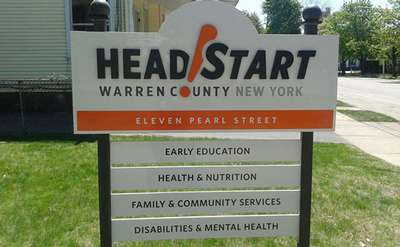 Head start sign outside of building