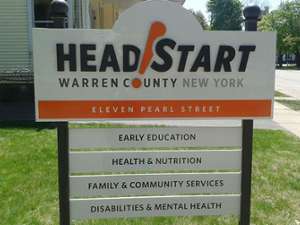 Head start sign outside of building