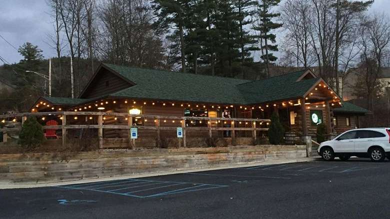 exterior of a cabin style restaurant