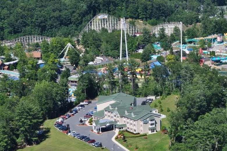 aerial view of country inn and suites and the great escape