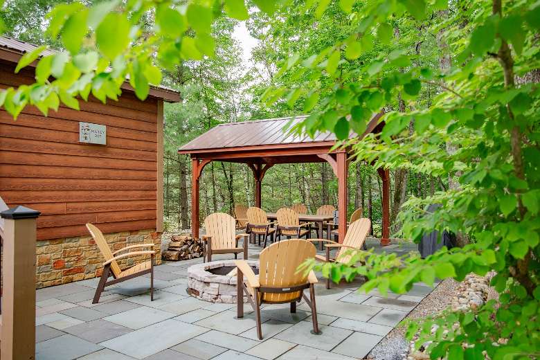 Deluxe cabins with stone patios