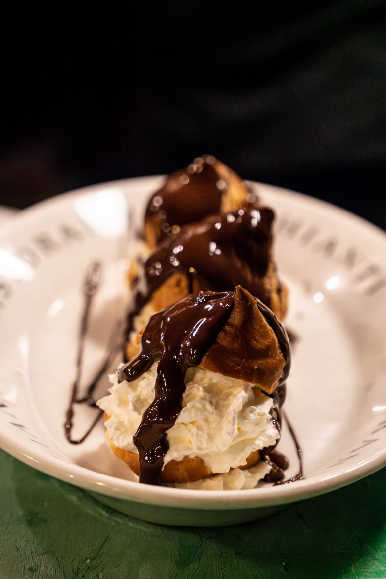 Profiteroles Al Cioccolato