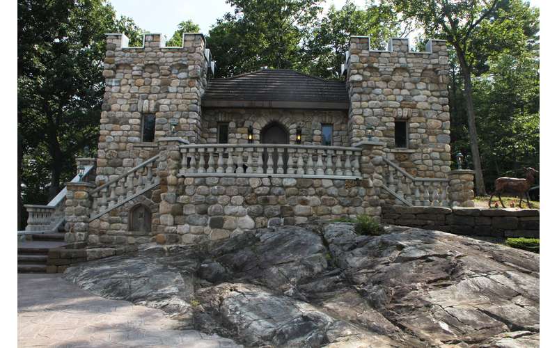 Rent Highlands Castle in Bolton Landing NY Minutes from Lake NY