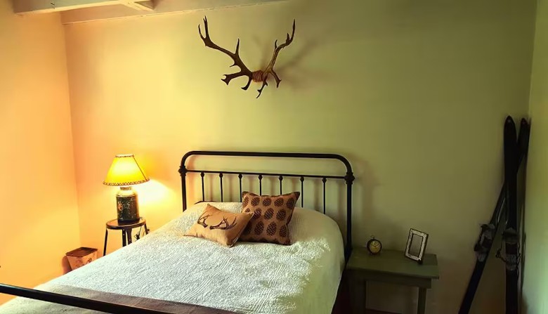 queen bed