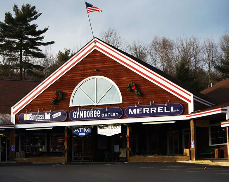 exterior of french mountain commons outlet center