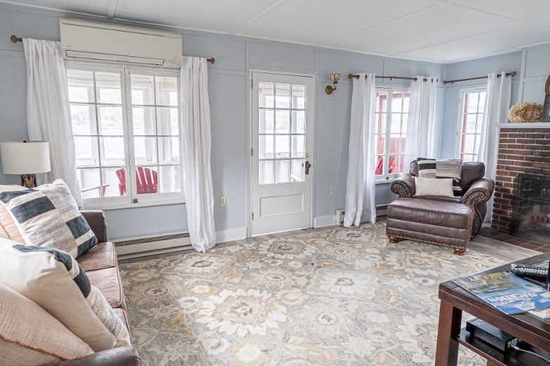 Main level living room