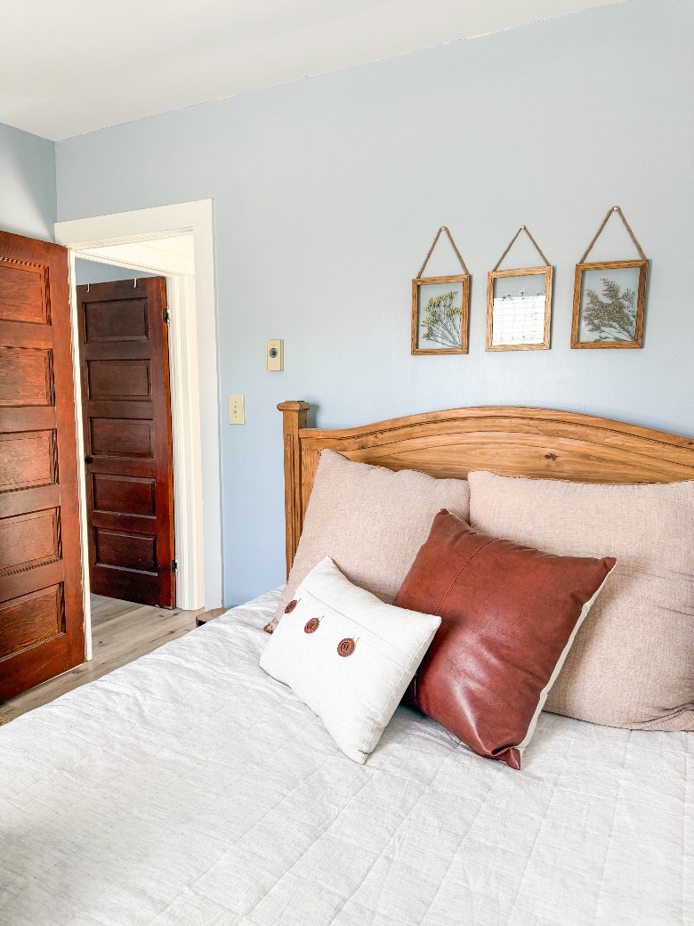 Second level bedroom with full bed