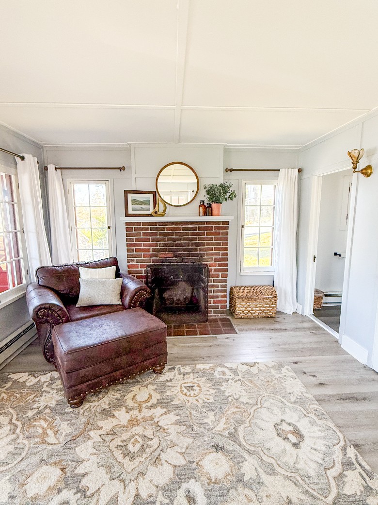 Main level living room with pullout sofa