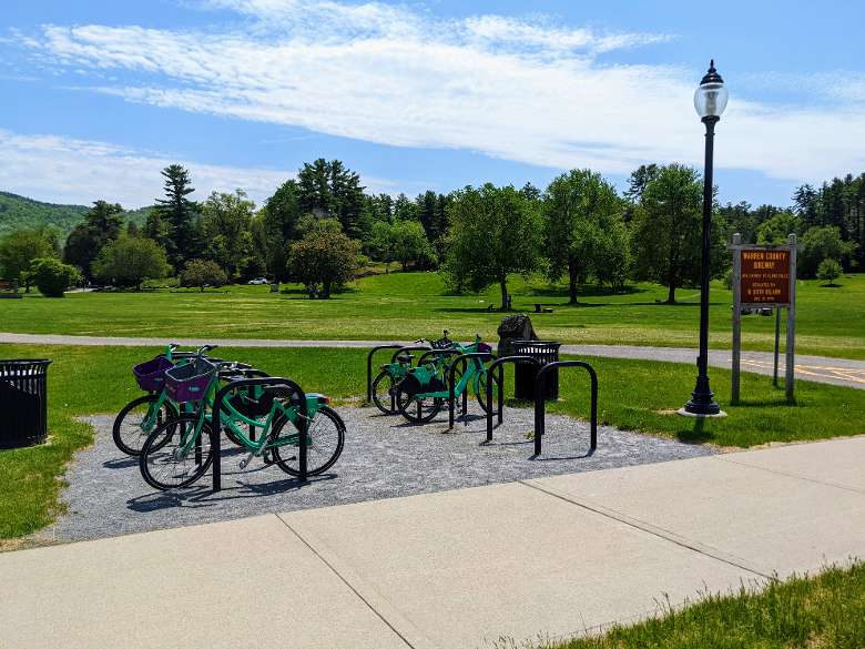 rental bikes and bikeway in park