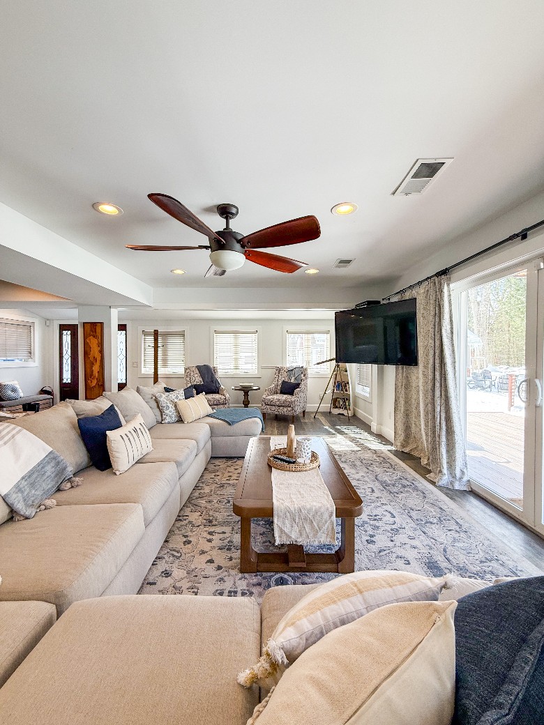 Main Level Livingroom