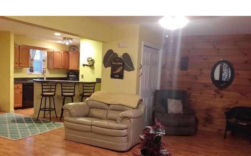 YearRound Vacation Rentals on Lake Chalet & Ranch in